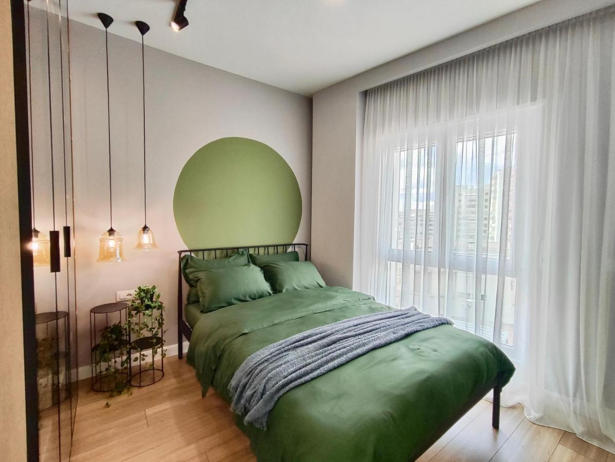 Modern Style 2Br-Apt - 10Min To Skanderbeg Square Apartment Тирана Екстериор снимка