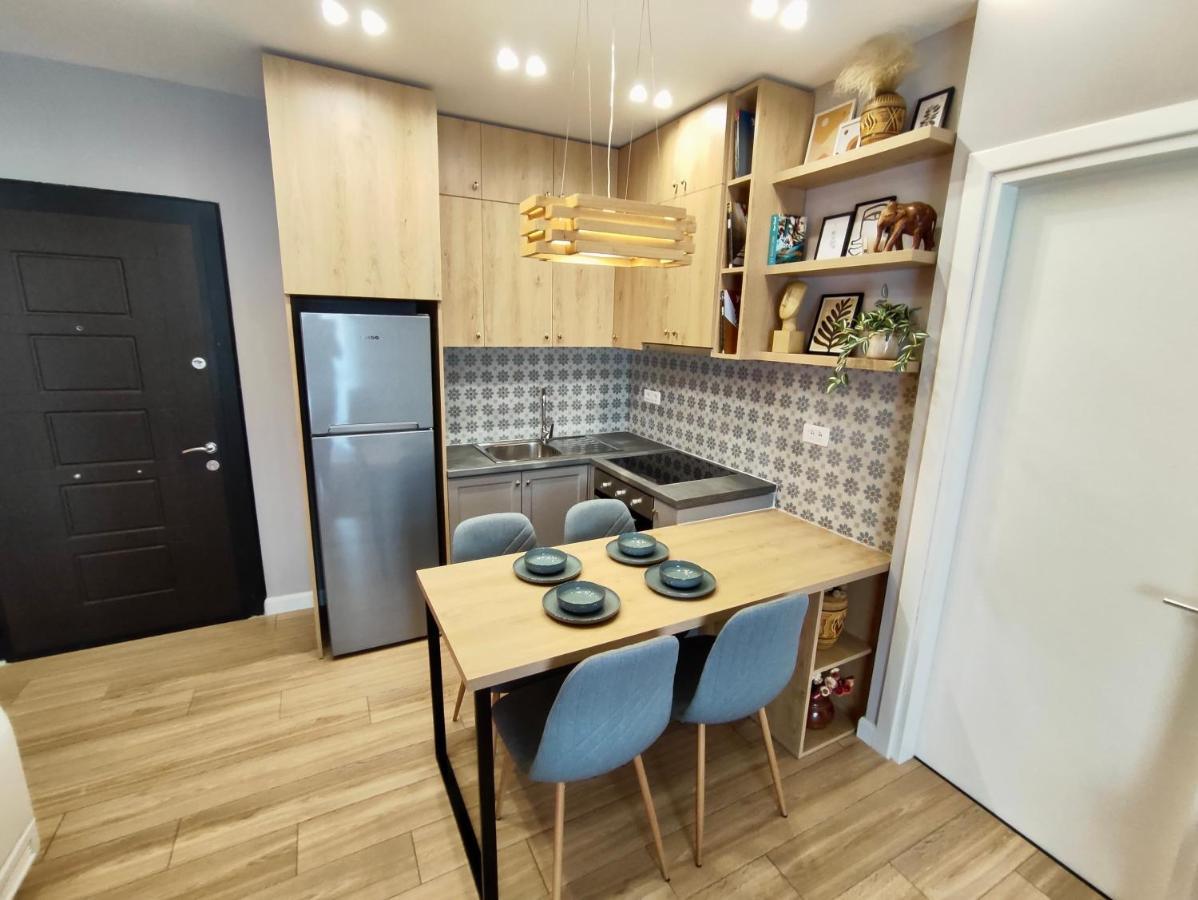 Modern Style 2Br-Apt - 10Min To Skanderbeg Square Apartment Тирана Екстериор снимка